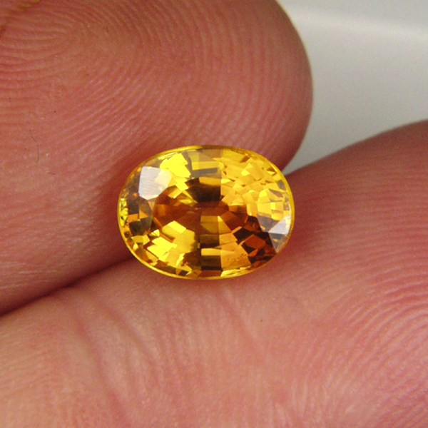 Fine Color Rich Golden Yellow Sapphire Sri Lanka 2.47 ct  Litnon.com
