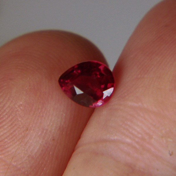 Crimson Red! Natural Burmese Spinel  Litnon.com
