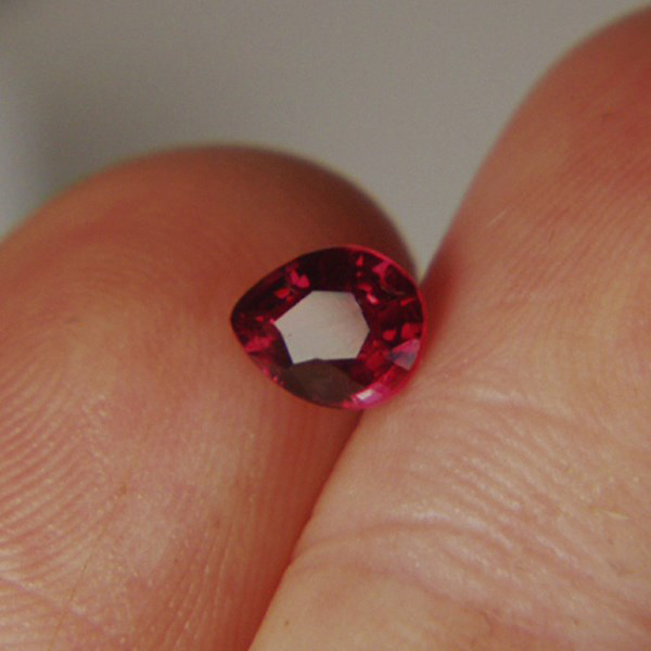 Crimson Red! Natural Burmese Spinel  Litnon.com