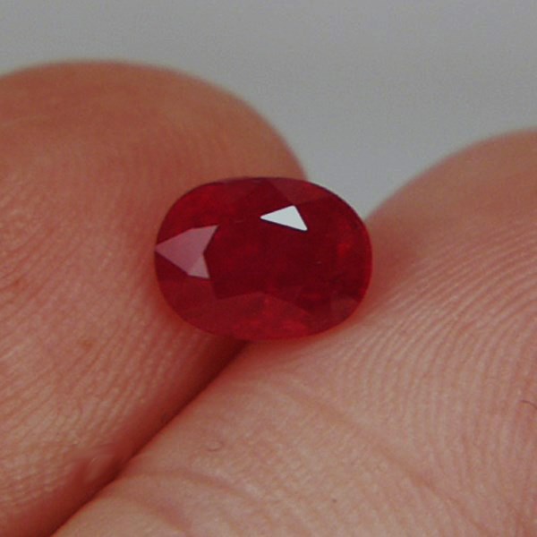 Big and Red Natural Burmese Ruby 2.10 ct  Litnon.com