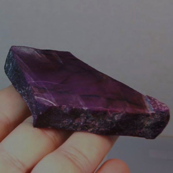 Rare Natural Rich Plum Color Sugilite Cabbing Rough 10 gr.  Litnon.com