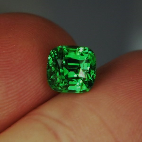 Quality Ideal Color Chrome Green Tsavorite Kenya 2.56 ct  Litnon.com
