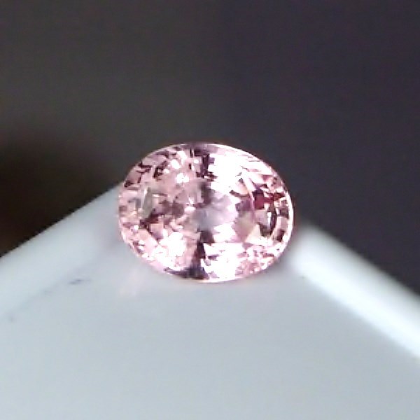 GIA Certified! Unheated Padparadscha Sapphire Sri Lanka 2.23 ct  Litnon.com