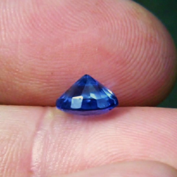 Bright & Pretty! Fine Color Ceylon Blue Sapphire 2.26 ct  Litnon.com
