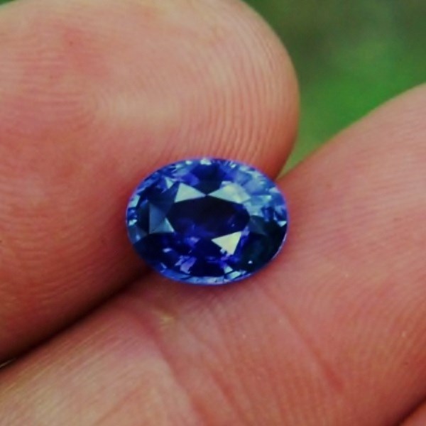 True Royal Blue! Natural Ceylon Sapphire  2.60 ct   Litnon.com