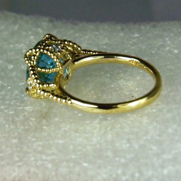 Blue Topaz and Diamond 14 kt Ring 3.50 ct  Litnon.com