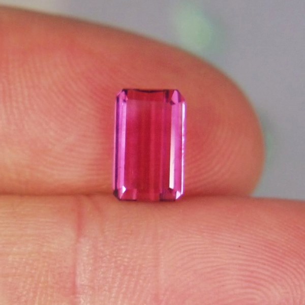 Bright! Old Stock Hot Pink Tourmaline Brazil 2.08 ct  GLI  Litnon.com