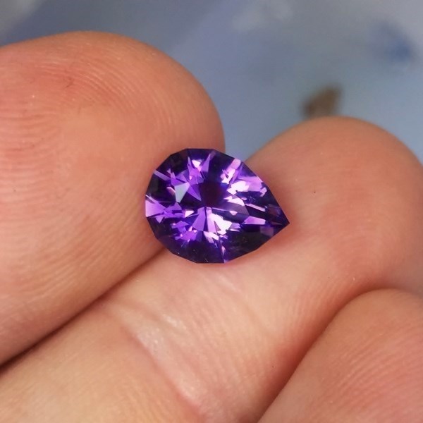 Top Cutting Natural Amethyst Zambia 1.98 ct  Litnon.com