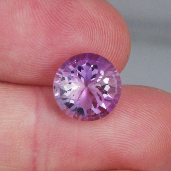 Unique! Bolivia Amethyst with Spider Gemstone! 5.07 ct  Litnon.com