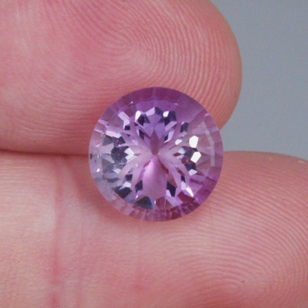 Unique! Bolivia Amethyst with Spider Gemstone! 5.07 ct  Litnon.com