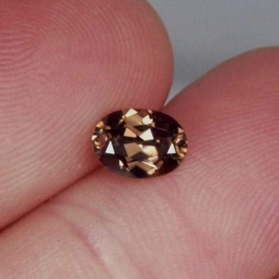  $15.00! Harts Range Australia Golden Brown Zircon 1.31 ct  Litnon.com