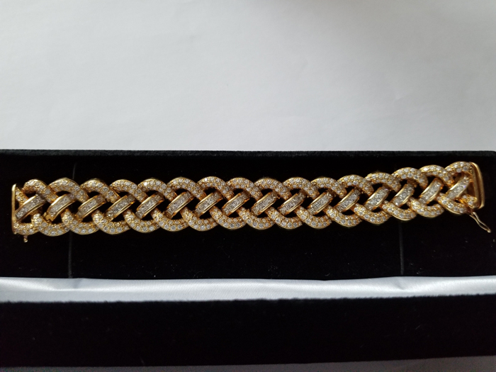 Estate High Quality 18 kt Gold Bracelet With 20+ Carats Of Diamonds  Litnon.com