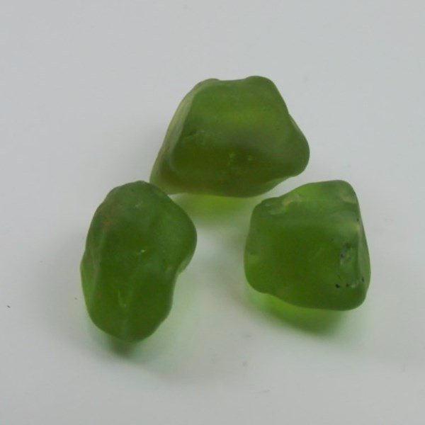 Big Fine Color and Clean Arizona Peridot Facet Rough 38.43 ct  Litnon.com