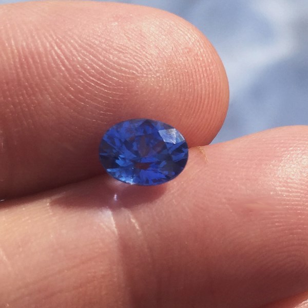 Bright & Pretty! Fine Color Ceylon Blue Sapphire 2.26 ct  Litnon.com