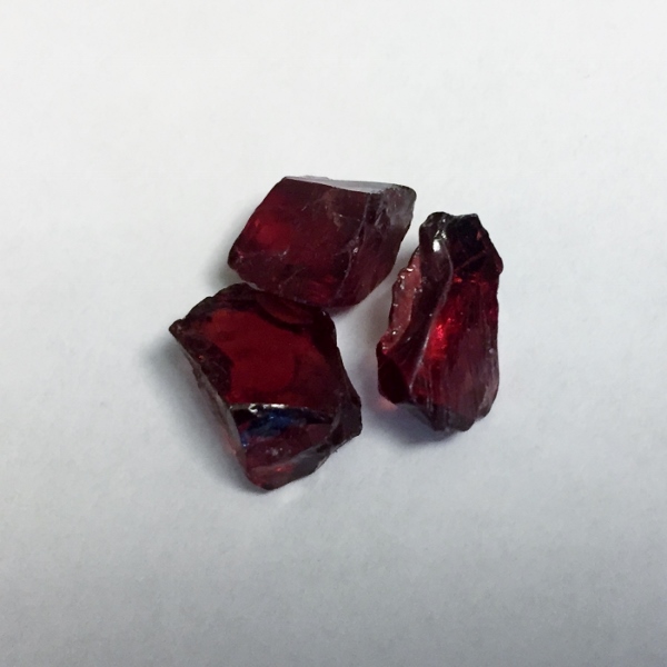 Quality Pyrope Garnet Facet Rough Tanzania 23.56 ct tw  Litnon.com
