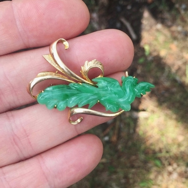 Antique - Vintage Carved Burmese Jadeite Rooster Brooch 14kt  Litnon.com