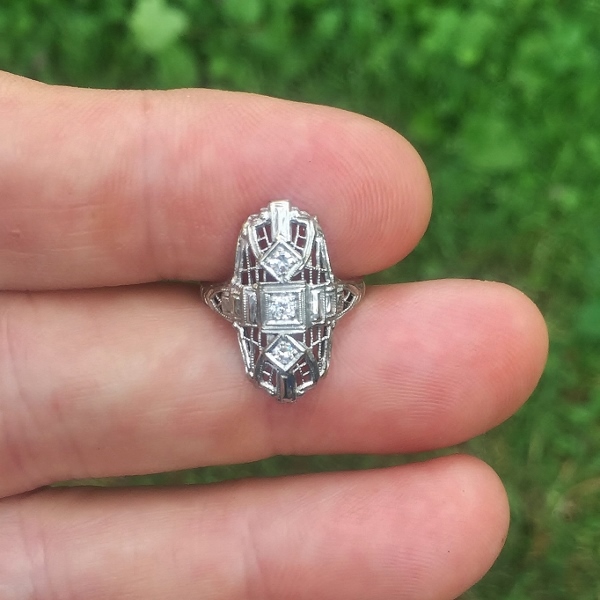 Antique 18kt White Gold Filigree Diamond Ring  Litnon.com