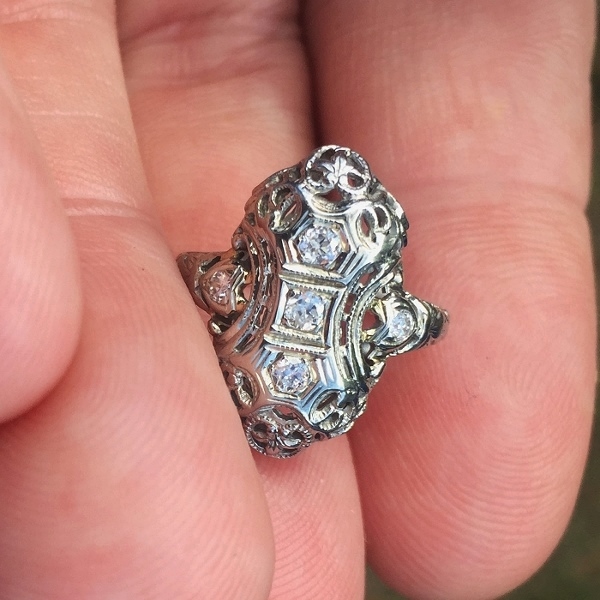 Antique 18kt White Gold Filigree Diamond Ring  Litnon.com