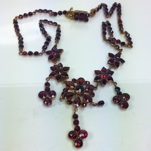 Late Victorian Bohemian Garnet Necklace Checholslovakia  Litnon.com