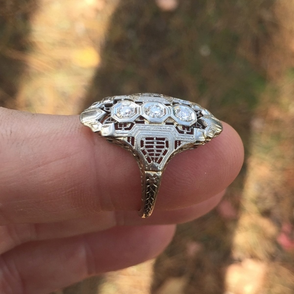 Antique 18kt White Gold Filigree Diamond Ring  Litnon.com