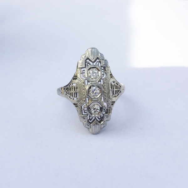 Antique 18kt White Gold Filigree Diamond Ring  Litnon.com