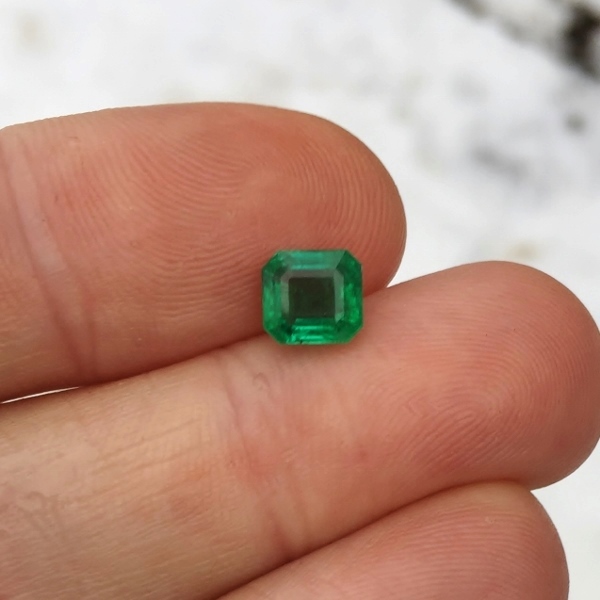 Nice Color! Natural Colombian Emerald 1.03 ct  Litnon.com