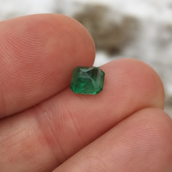 Nice Color! Natural Colombian Emerald 1.03 ct  Litnon.com