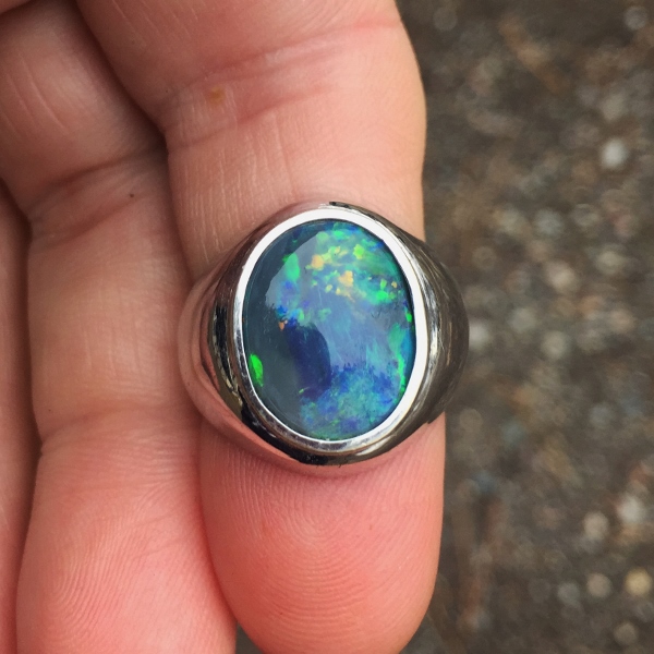 Quality! Natural Australian Black Opal 18 kt Ring GL Litnon.com