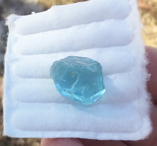 Nice Color Clean Aquamarine Facet Rough Nigeria 27.97 ct  Litnon.com
