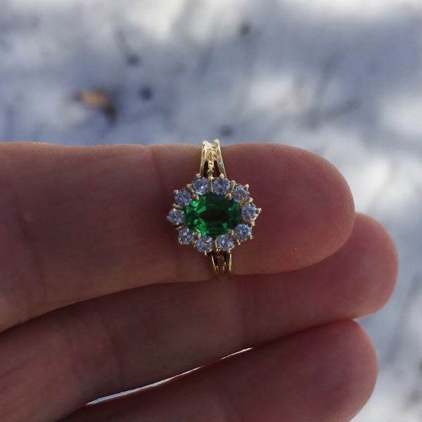 Natural Tsavorite Garnet and Diamond 14 kt Ring  Litnon.com