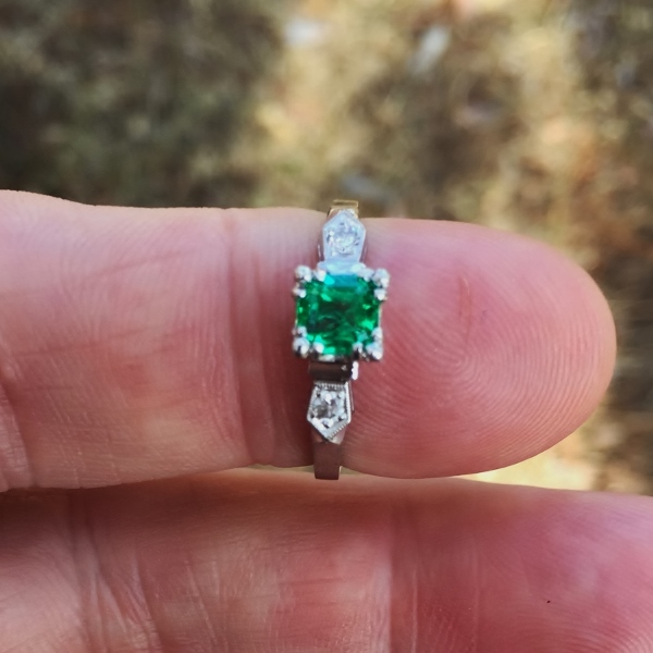 Vintage Quality Columbian Emerald and Diamond Platinum Ring  Litnon.com