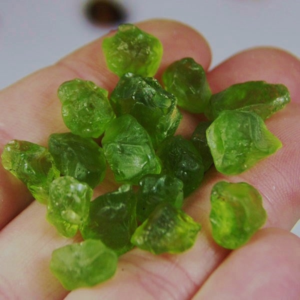 Fine Color and Clean Select Peridot Facet Rough Arizona 107 ct  Litnon.com