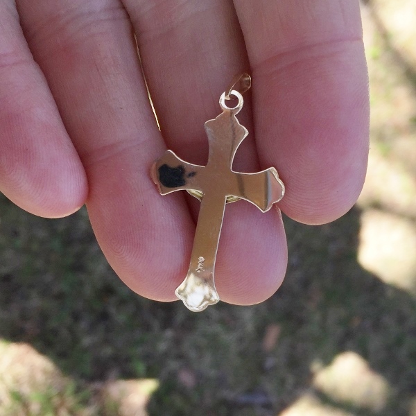 Vintage 14 Karat Gold Crucifix. Excellent Condition 3.2 Grams  Litnon.com