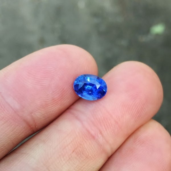 Certified Unheated! Natural Blue Ceylon Sapphire 2.55 ct  Litnon.com
