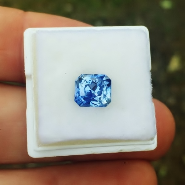 Unheated! Natural Bright Blue Ceylon Sapphire 3.02 ct  Litnon.com