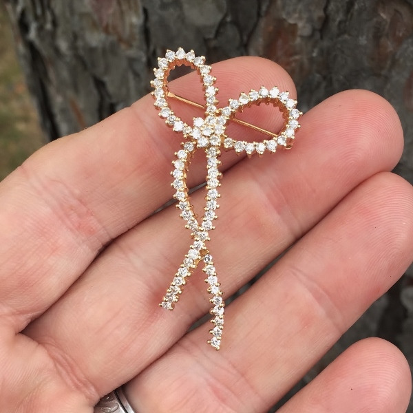 Vintage 14 karat Gold Diamond Brooch 1.70 carats  Litnon.com
