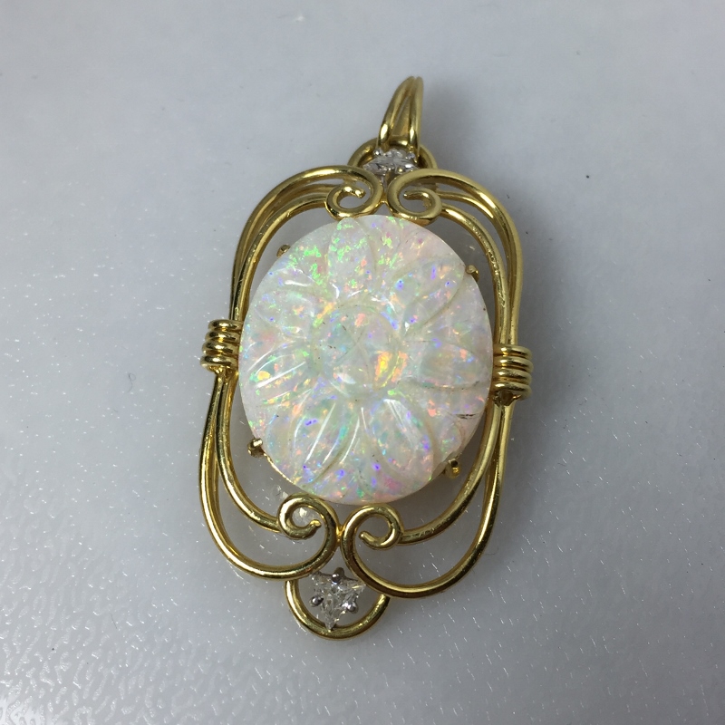 Multi-Color Fire Vintage 18 kt Carved Australian Opal Pendant  Litnon.com