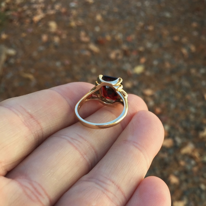 Vintage Dark Red Burmese Spinel 14 kt Ring 6.2 carats GL Litnon.com