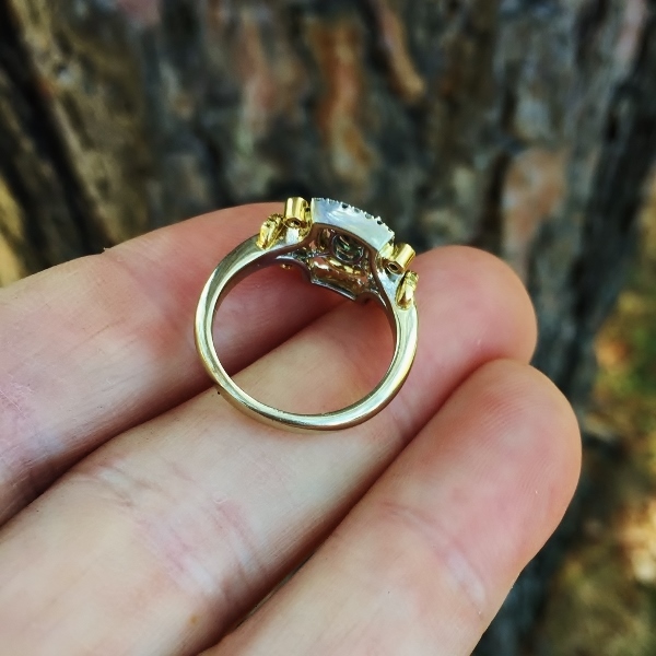 Antique Natural Alexandrite and Fancy Yellow Diamond 18 kt Ring  Litnon.com