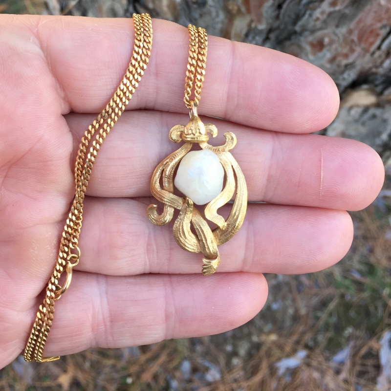 Art Deco Fresh Water Pearl 14 kt. Pendant and Chain  Litnon.com