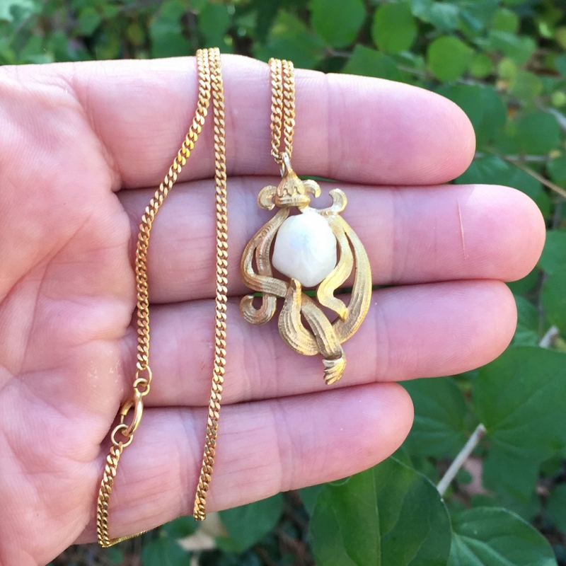 Art Deco Fresh Water Pearl 14 kt. Pendant and Chain  Litnon.com