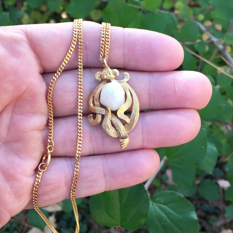 Art Deco Fresh Water Pearl 14 kt. Pendant and Chain  Litnon.com