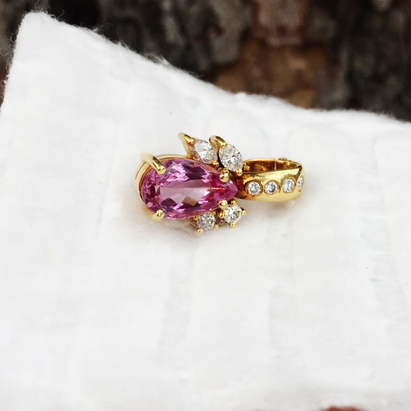 Rare Color 2.90 carat Ouro Preto Imperial Topaz 18kt Enhancer  Litnon.com