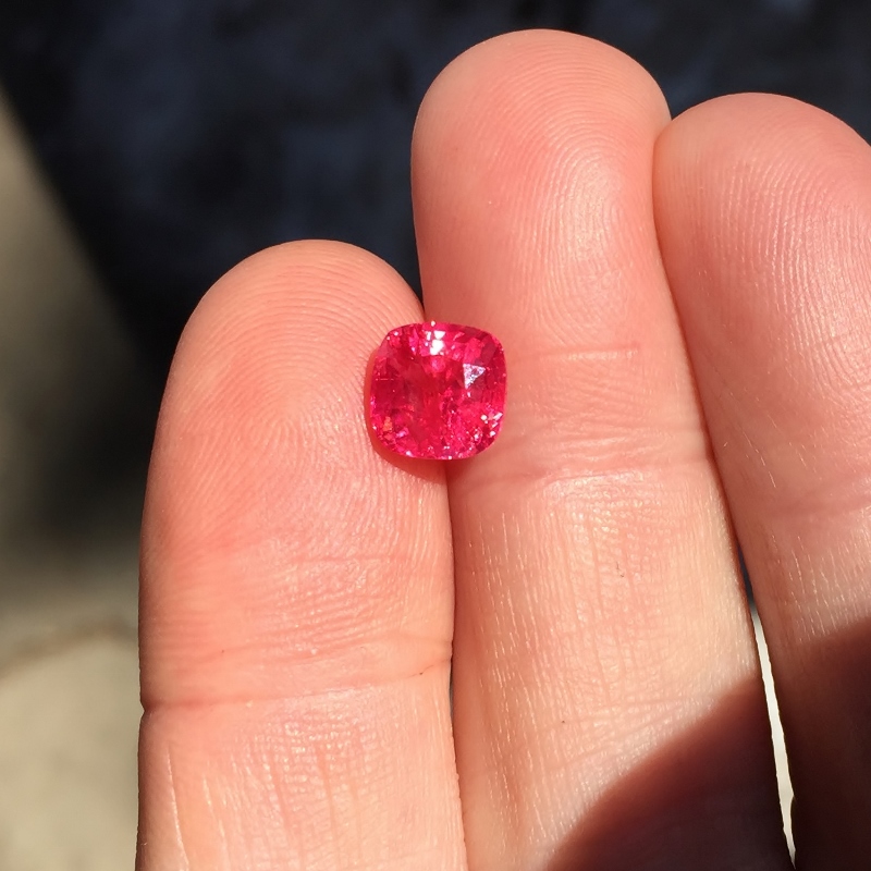 Hot Color! Certified Natural Mahenge Spinel Tanzania 3.07 ct  Litnon.com