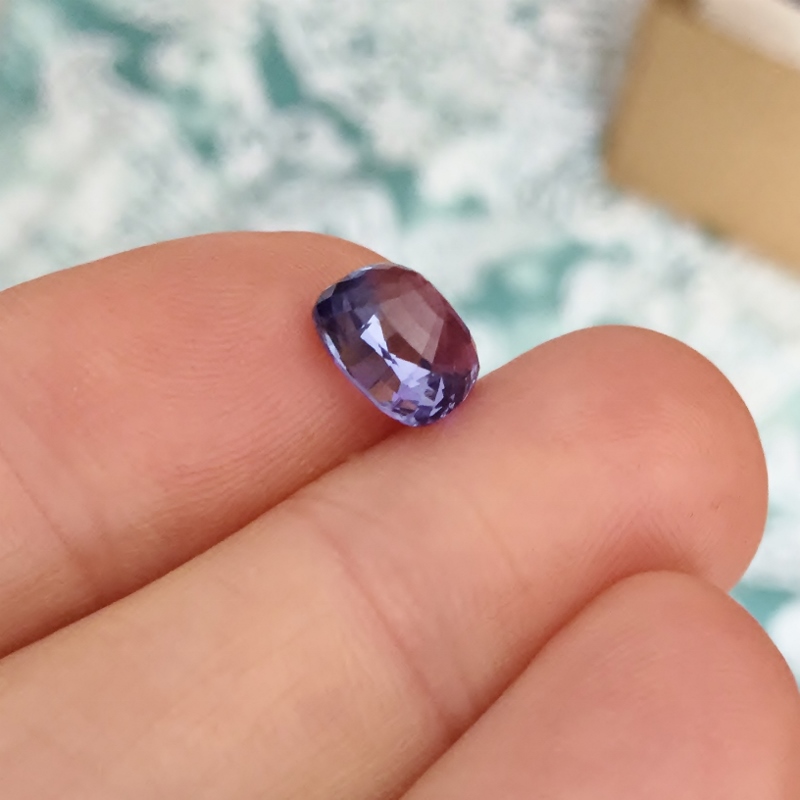 Certified! Unheated Color Shift Natural Sapphire Sri Lanka 4.61 ct!  Litnon.com
