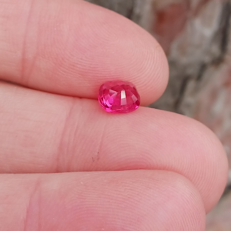Hot Color! Certified Natural Mahenge Spinel Tanzania 1.63 ct  Litnon.com