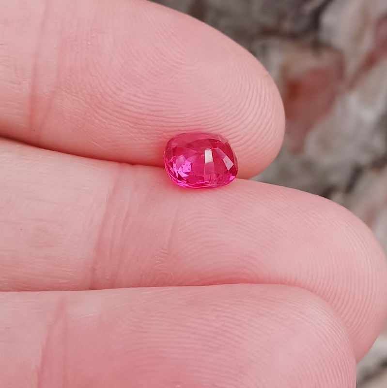 Hot Color! Certified Natural Mahenge Spinel Tanzania 1.63 ct  Litnon.com