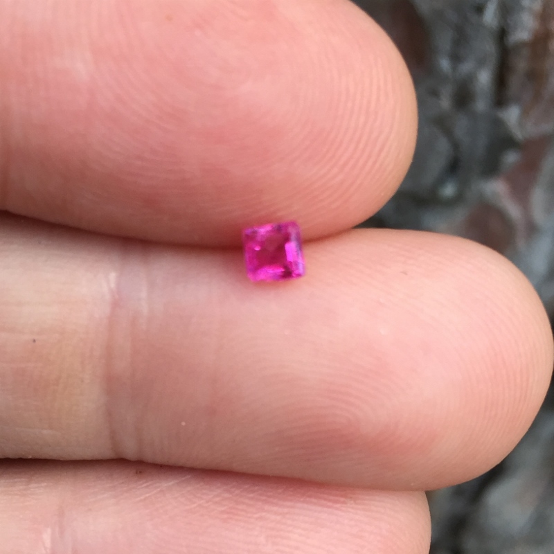 Tiny Treasure Old Stock Pink Red South East Asia Ruby  Litnon.com