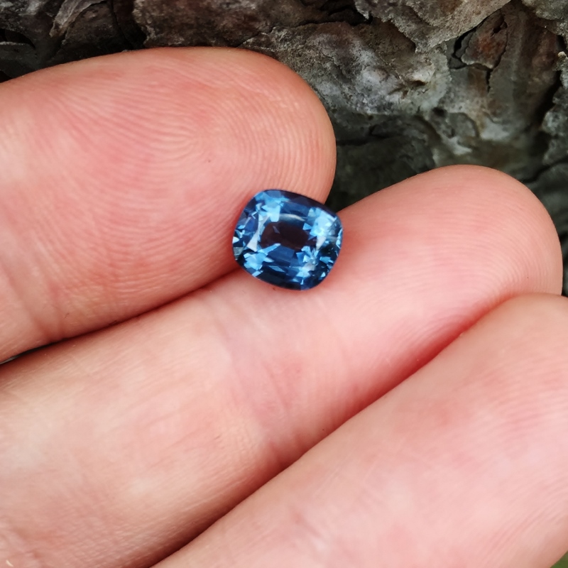 Rare True Blue! Natural Spinel Sri Lanka 1.71 ct  Litnon.com
