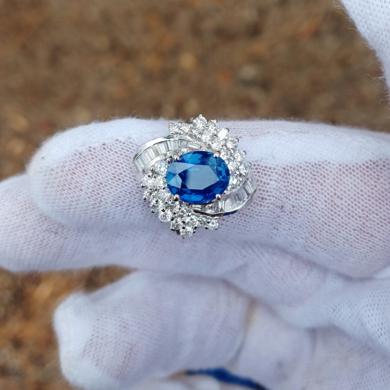 Estate! Natural Sapphire & Diamond 14 kt Ring 4.5 ct tw  Litnon.com